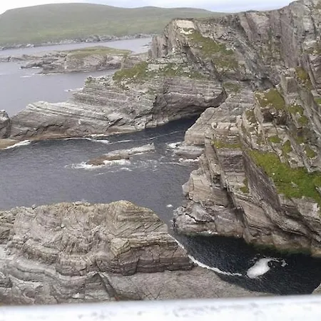 Skellig View Sunset Cliffs View * Портмаги
