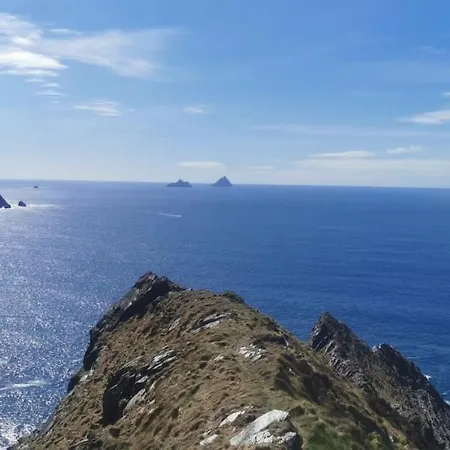Апартаменты Skellig View Sunset Cliffs View