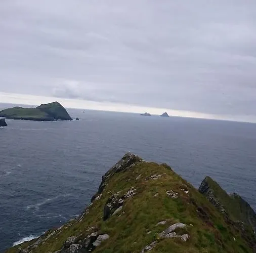 Skellig View Sunset Cliffs View Apartment *